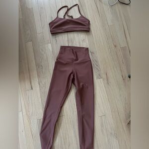 ALO YOGA airlift leggings matching intrigue bra CHESTNUT set S and XXS NWOT